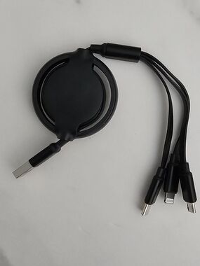 Universal 3-in-1 Retractable Charging Cable - Black